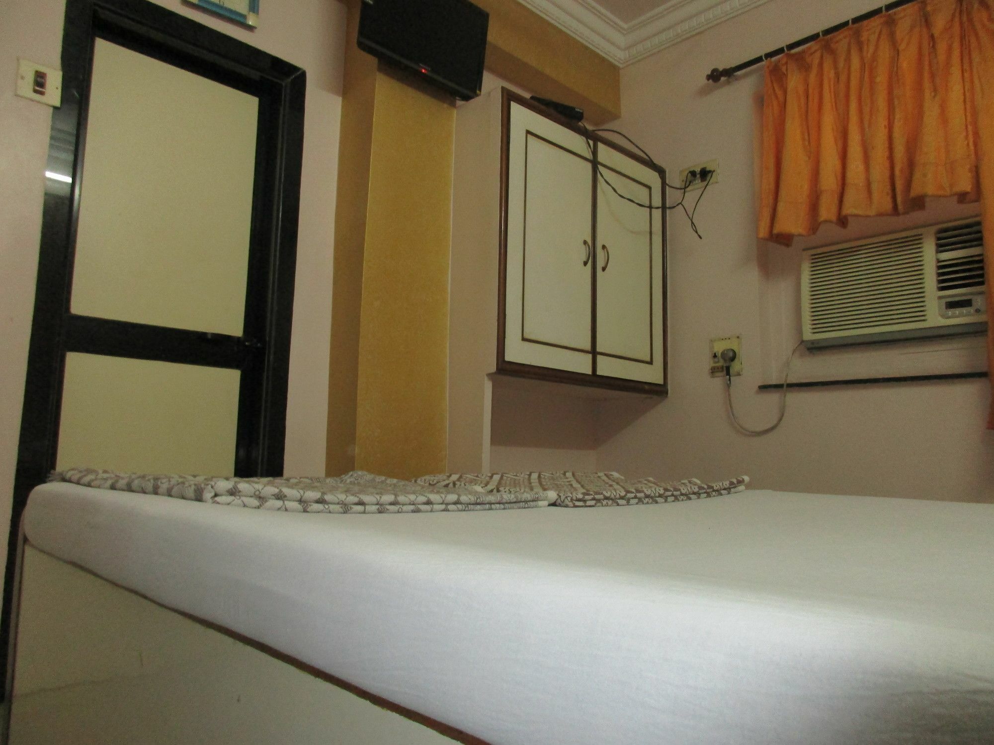 Hotel Shalimar Mālād Exterior foto